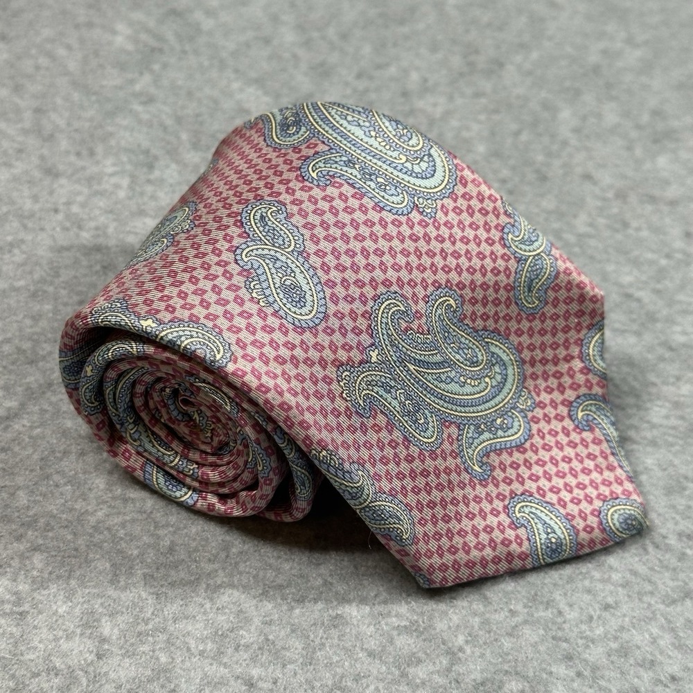 Vintage Liberty of London Silk Paisley Necktie Pink Blue Made USA 52x 3.4 NOTE